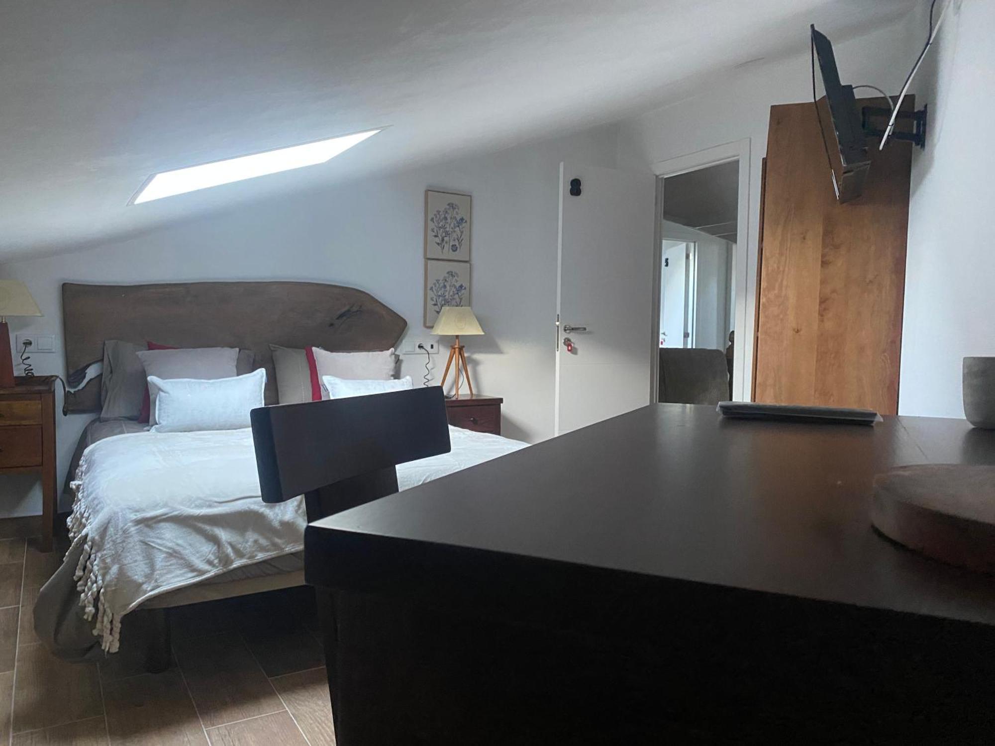 Os Fentos Bed & Breakfast ปอนเตเบดรา ภายนอก รูปภาพ