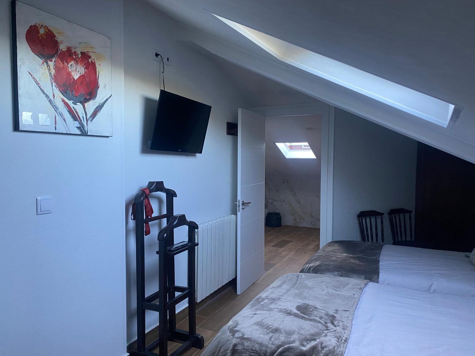 Os Fentos Bed & Breakfast ปอนเตเบดรา ภายนอก รูปภาพ